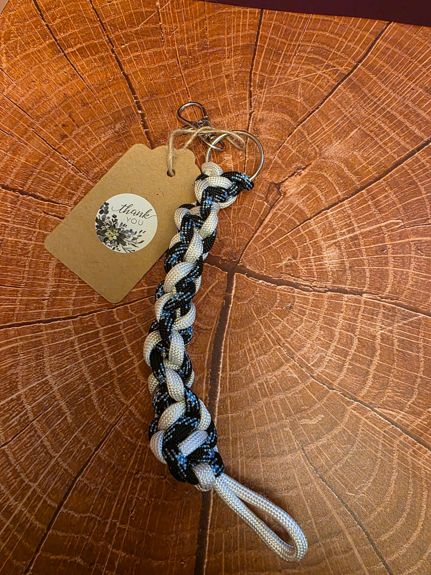 Spiralhelix Trinket - Handmade DNA Spiral Paracord Keychain
