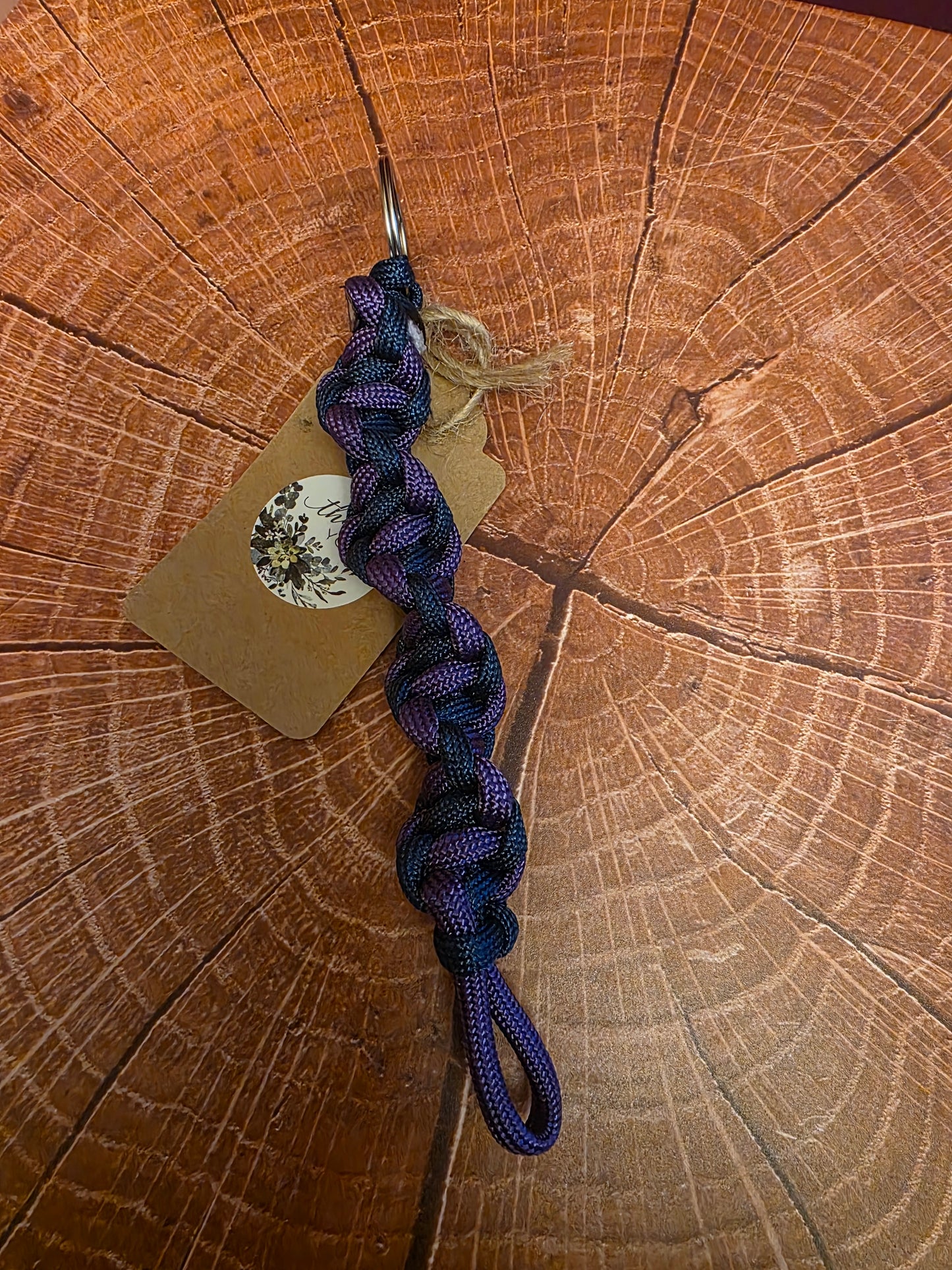 Spiralhelix Trinket - Handmade DNA Spiral Paracord Keychain
