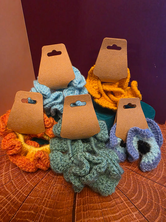 Riftsnare Halo – Handmade Crochet Scrunchie